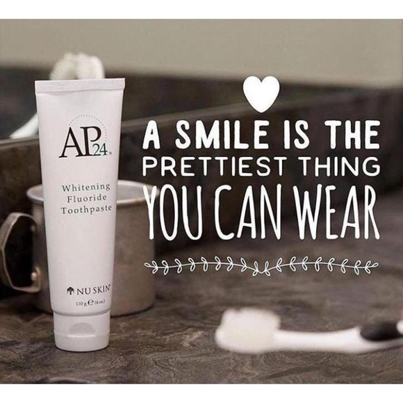 Whitening Flouride toothpaste - Picture 2 of 3